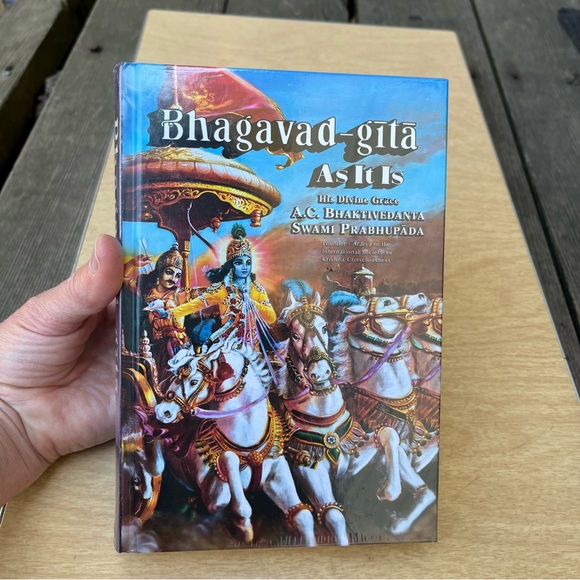 Bhagavad-Gita As It Is Hardcover By A.C. Bhaktivedanta Swami Prabhupada - Picture 1 of 6